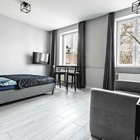 Quiet Koscielna Old Town Apartment Warsaw